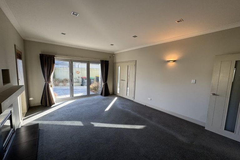 Photo of property in 36 Aikmans Road, Merivale, Christchurch, 8014