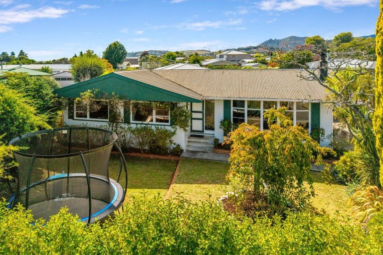 Photo of property in 13 Keats Crescent, Stoke, Nelson, 7011