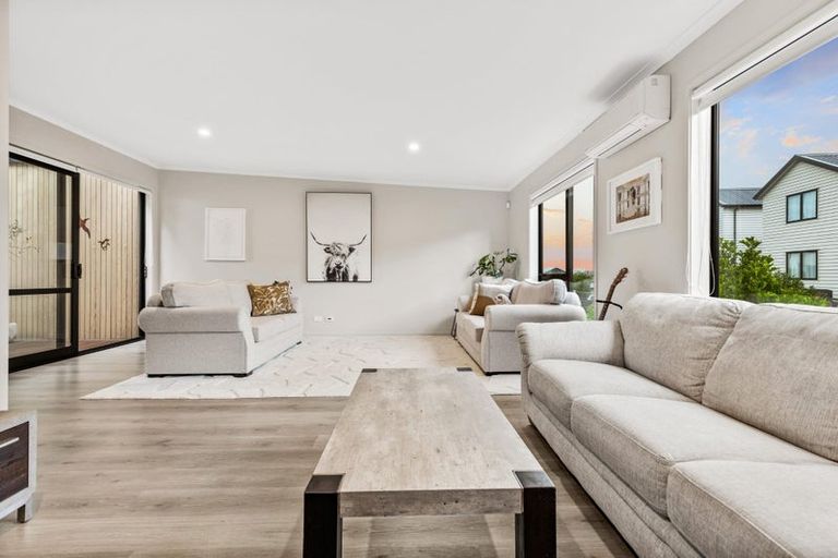 Photo of property in 12 Kerewhenua Crescent, Hobsonville, Auckland, 0616