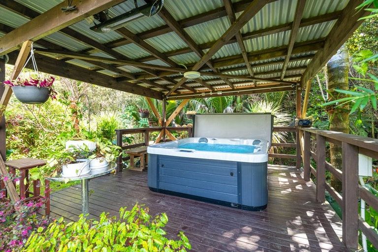 Photo of property in 133a Glendhu Road, Bayview, Auckland, 0629