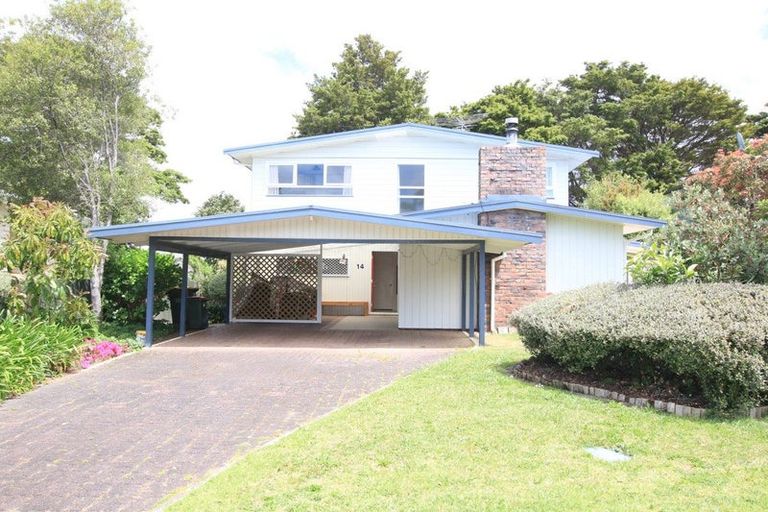 Photo of property in 14 Totara Grove, Hillcrest, Auckland, 0627