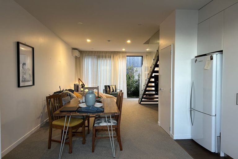 Photo of property in 20u4 Trent Street, Island Bay, Wellington, 6023