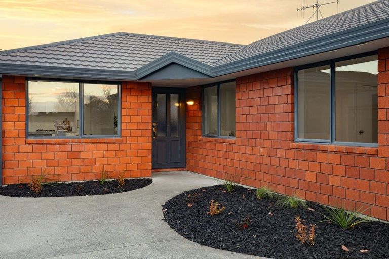 Photo of property in 5 Chancery Close, Hamilton East, Hamilton, 3216