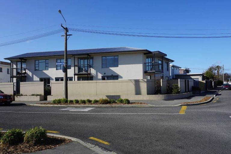 Photo of property in 4/23 Clare Road, St Albans, Christchurch, 8014