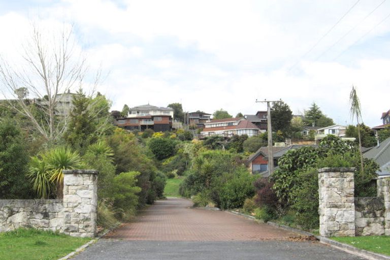 Photo of property in 1 Gemini Place, Kawaha Point, Rotorua, 3010