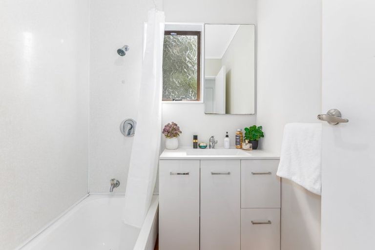 Photo of property in 19 Staithes Drive North, Whitby, Porirua, 5024