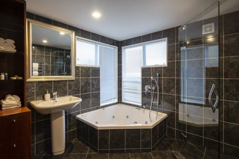 Photo of property in 3 Leeds Lane, Queenstown, 9300
