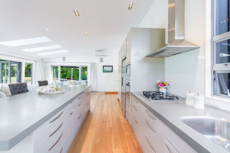 Photo of property in 40 Kittiwake Drive, Schnapper Rock, Auckland, 0632