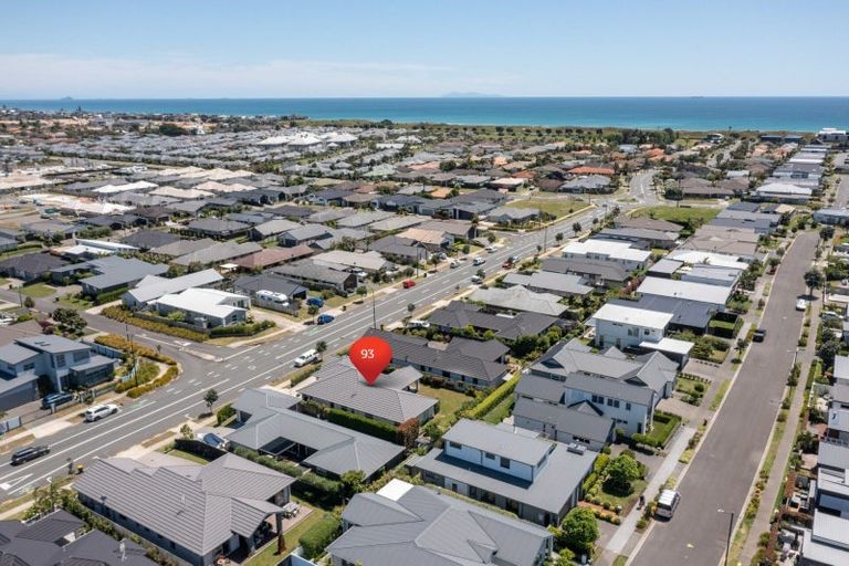 Photo of property in 93 Sandhurst Drive, Papamoa Beach, Papamoa, 3118