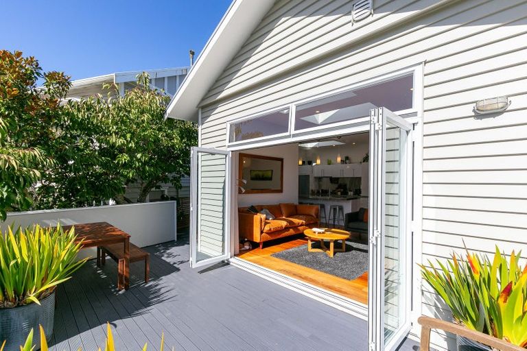 Photo of property in 80 Waipapa Road, Hataitai, Wellington, 6021