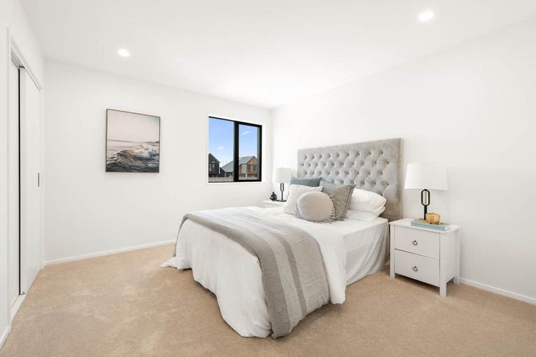 Photo of property in 8 Dorset Down Drive, Karaka, 2580