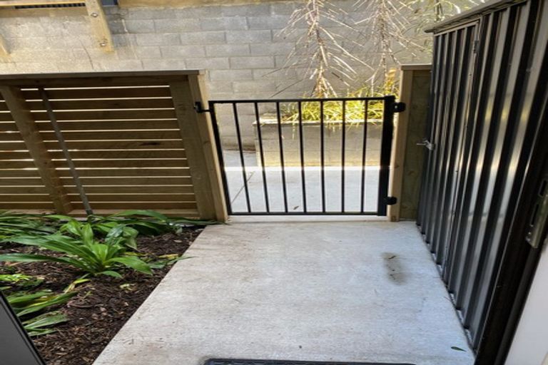 Photo of property in 80u7 Seatoun Heights Road, Seatoun, Wellington, 6022