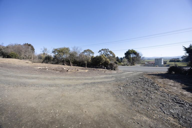 Photo of property in 35 Main Road, Maheno, Oamaru, 9495