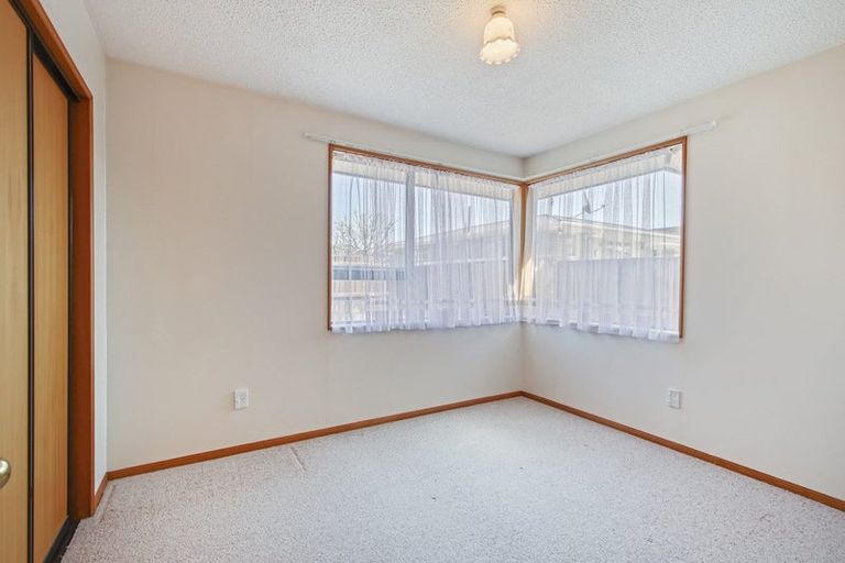 Photo of property in 24 Woodbury Street, Avonhead, Christchurch, 8042