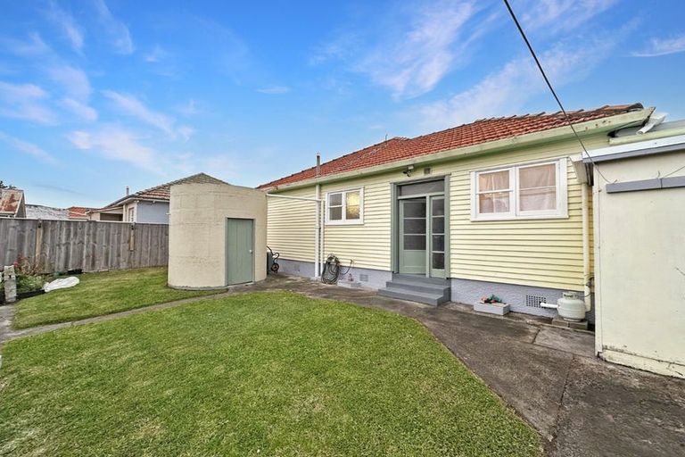 Photo of property in 33 Swiss Avenue, Gonville, Whanganui, 4501