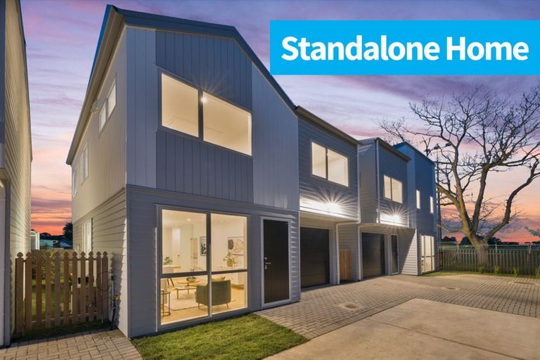 Photo of property in 80d Matipo Road, Te Atatu Peninsula, Auckland, 0610