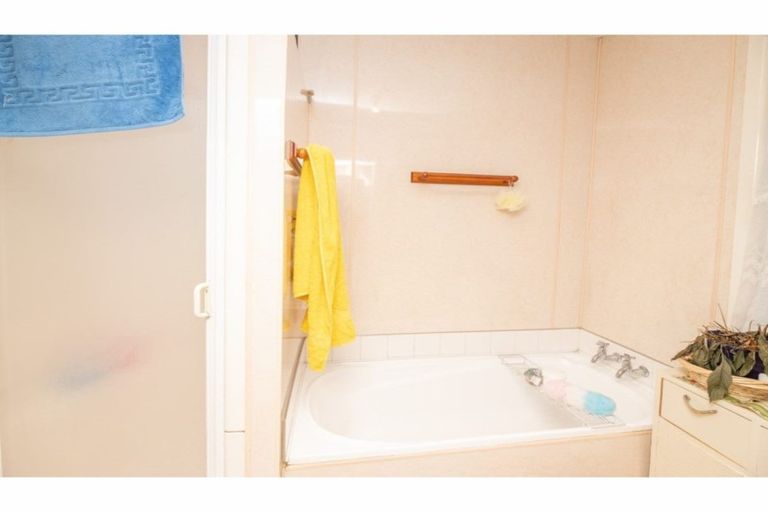 Photo of property in 16 Washbournes Road, Wigram, Christchurch, 8042