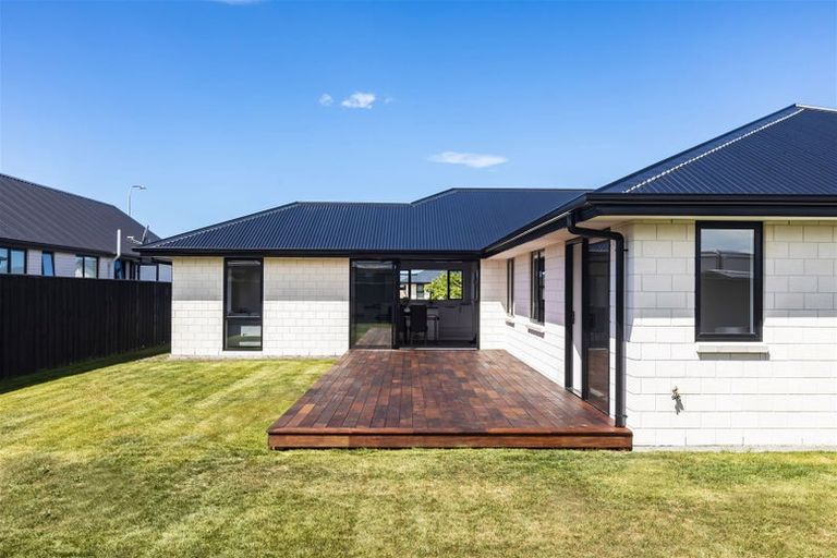 Photo of property in 15 Claremont Crescent, Amberley, 7410