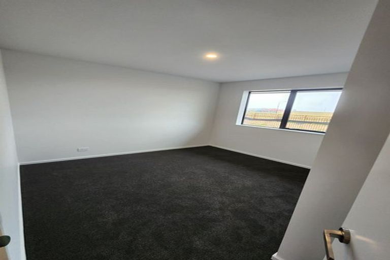 Photo of property in 10 Ellmers Street, Woodend, 7610