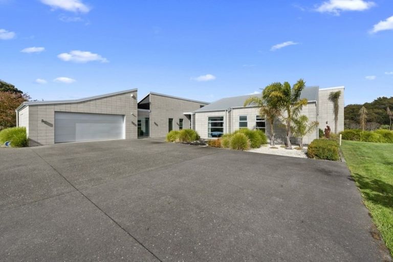 Photo of property in 2 Twin Oaks Drive, Tamahere, Hamilton, 3283