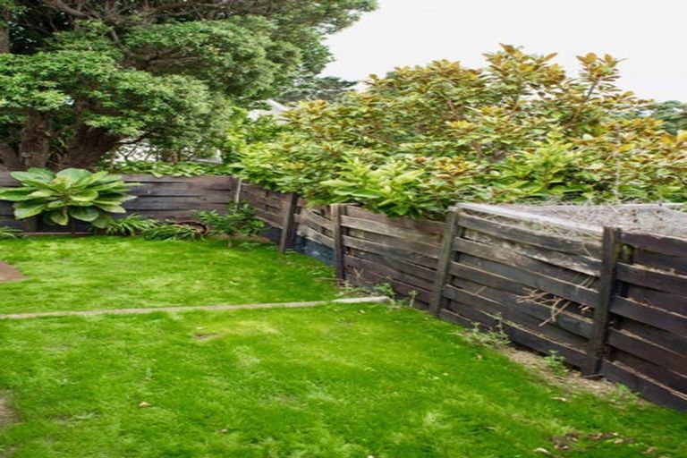 Photo of property in 19f3 Burnham Street, Seatoun, Wellington, 6022