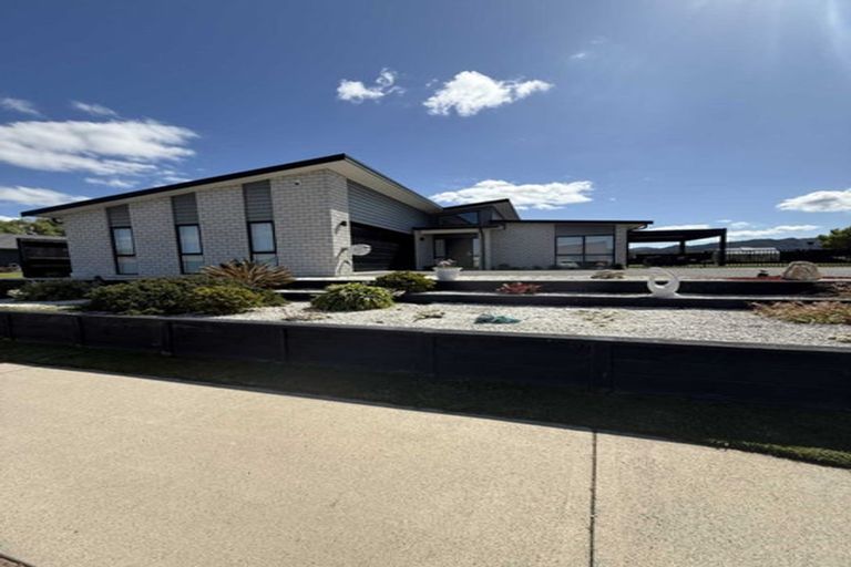 Photo of property in 9 Lady Jocelyn Place, Whitianga, 3510