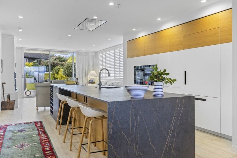 Photo of property in 110 Lake Terrace, Taupo, 3330