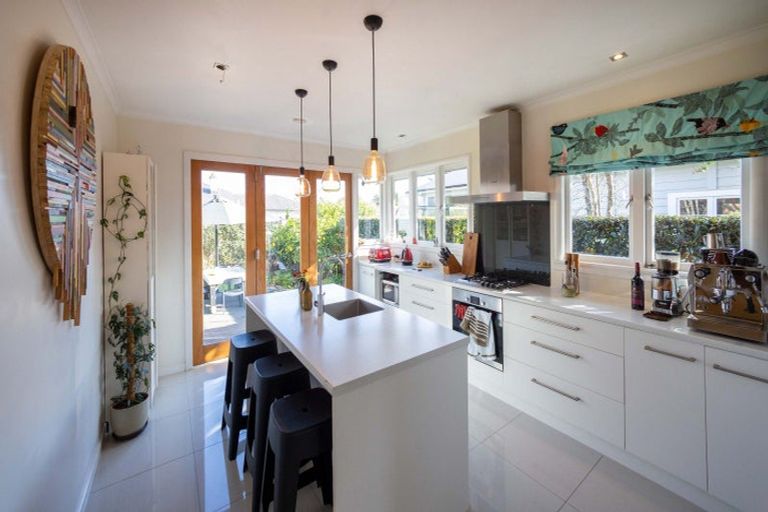 Photo of property in 27 Nixon Street, Hamilton East, Hamilton, 3216