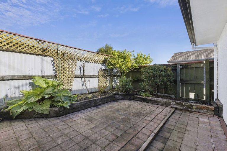 Photo of property in 1/122 Tasman Street, Nelson, 7010