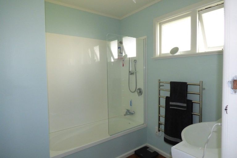 Photo of property in 6 Solway Street, Holmes Hill, Oamaru, 9401