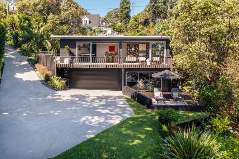 Photo of property in 32a Palmerston Road, Birkenhead, Auckland, 0626