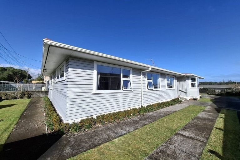 Photo of property in 108 Frankley Road, Frankleigh Park, New Plymouth, 4310
