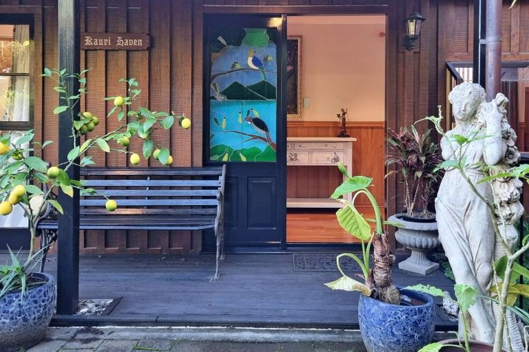 Photo of property in 14 Hebe Place, Birkenhead, Auckland, 0626