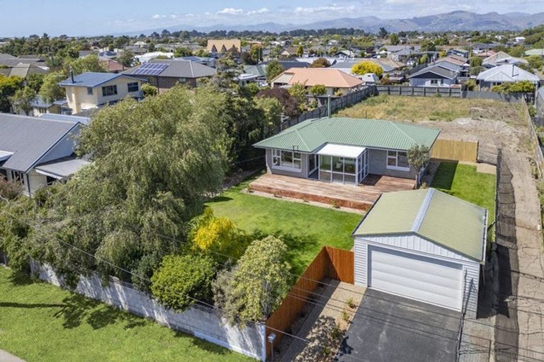 Photo of property in 28 Sylvia Street, Parklands, Christchurch, 8083