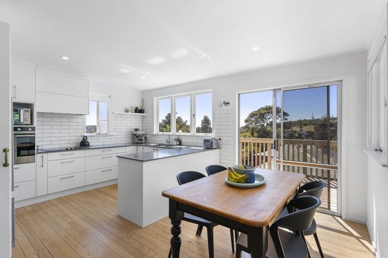 Photo of property in 1/23 Stanley Road, Glenfield, Auckland, 0629