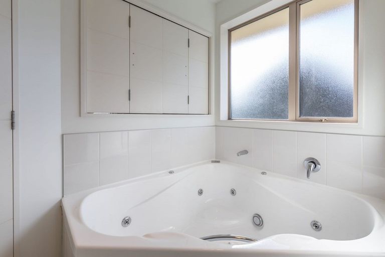 Photo of property in 12 Cameron Crescent, Rolleston, 7614