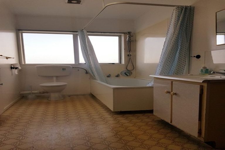 Photo of property in 69u6 Freyberg Street, Lyall Bay, Wellington, 6022