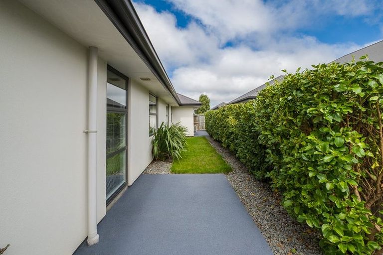 Photo of property in 32 Kawari Drive, Pegasus, 7612