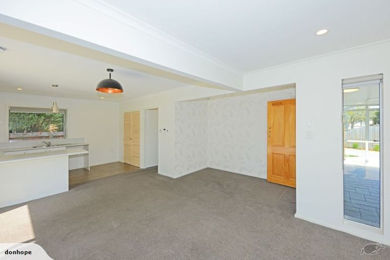 Photo of property in 8 Bellina Place, Broomfield, Christchurch, 8042