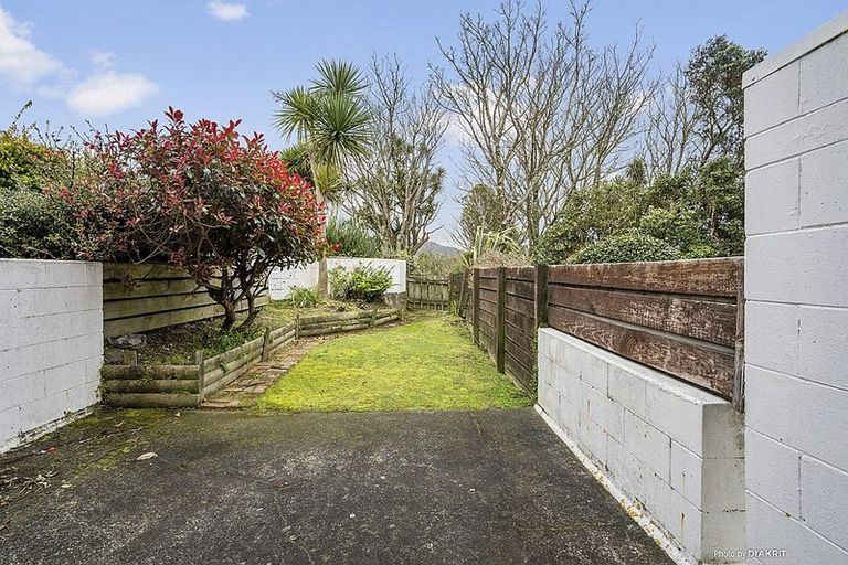 Photo of property in 2/14 Rosehaugh Avenue, Karori, Wellington, 6012