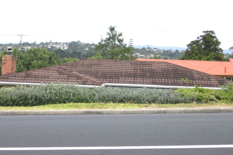 Photo of property in 2/298 Glenfield Road, Glenfield, Auckland, 0629