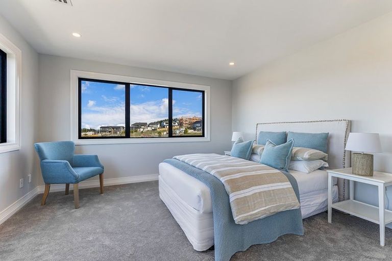 Photo of property in 20 Kikorangi Drive, Wainui, 0992