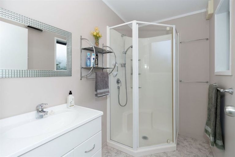 Photo of property in 206 Mazengarb Road, Paraparaumu, 5032