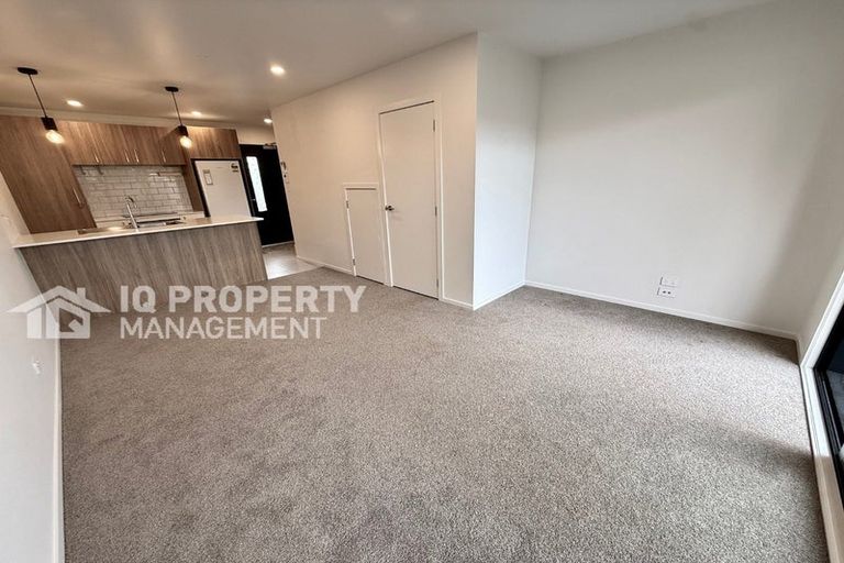 Photo of property in 10/20 Moor Avenue, Te Atatu Peninsula, Auckland, 0610