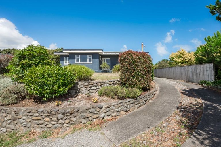 Photo of property in 118 Raumati Road, Raumati Beach, Paraparaumu, 5032