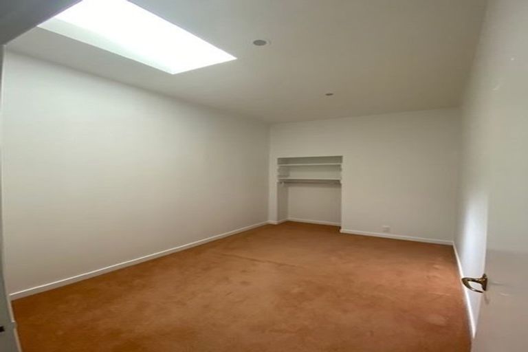 Photo of property in 2u1 King Street, Mount Cook, Wellington, 6021