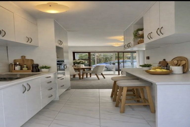 Photo of property in 3/767 Beach Road, Browns Bay, Auckland, 0630