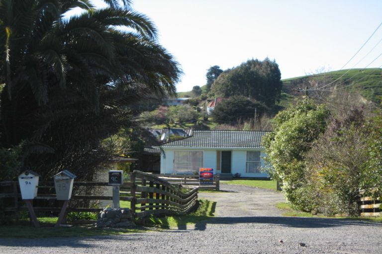 Photo of property in 9a Milne Street, Hunterville, 4730