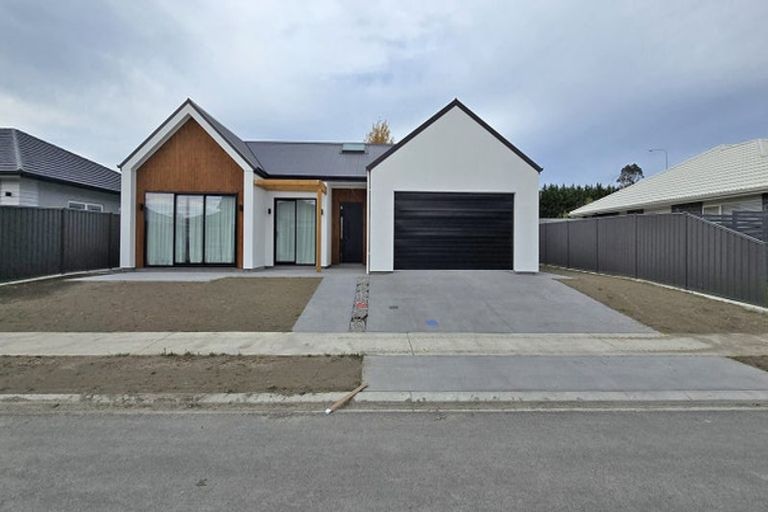 Photo of property in 16 George Yee Place, Taradale, Napier, 4112