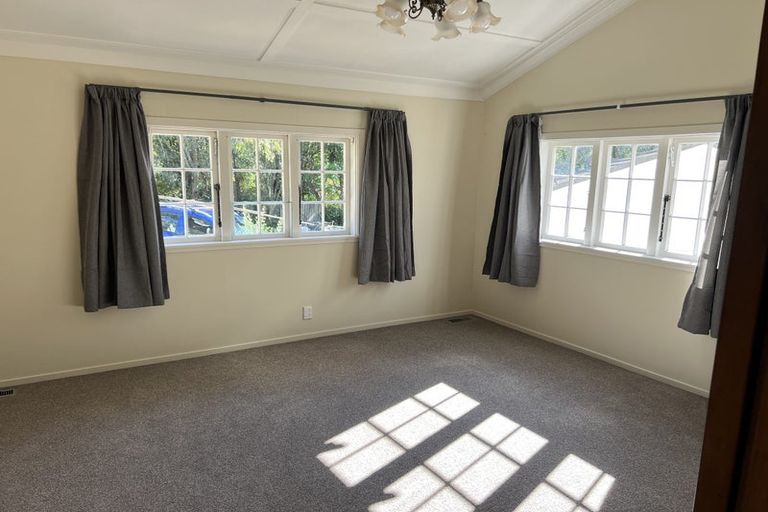Photo of property in 92b Upper Harbour Drive, Greenhithe, Auckland, 0632
